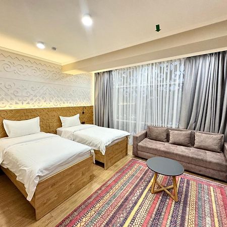 Dami Almaty Hotel ภายนอก รูปภาพ