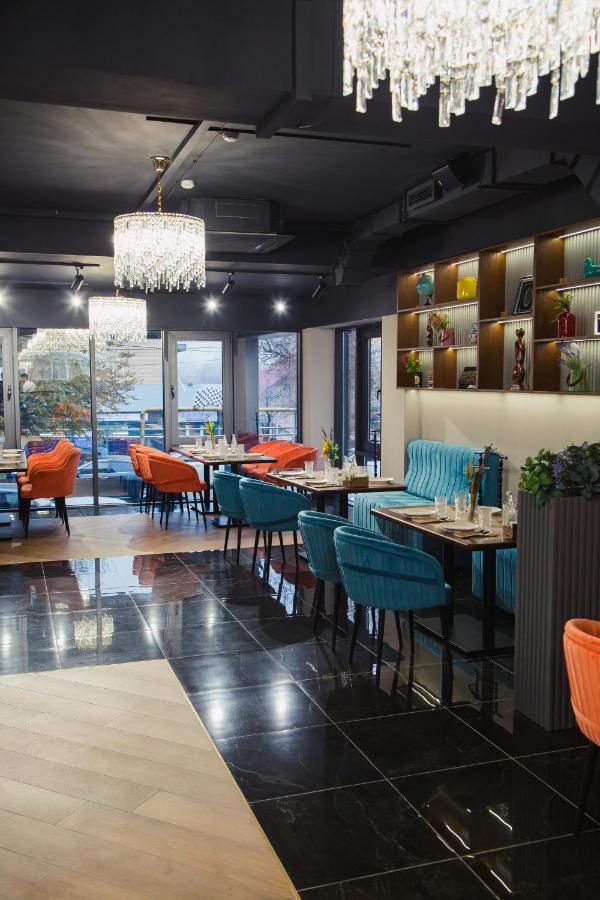 Dami Almaty Hotel ภายนอก รูปภาพ