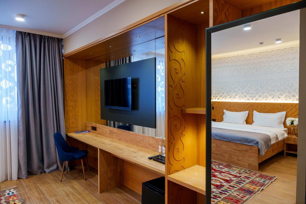 Dami Almaty Hotel ภายนอก รูปภาพ