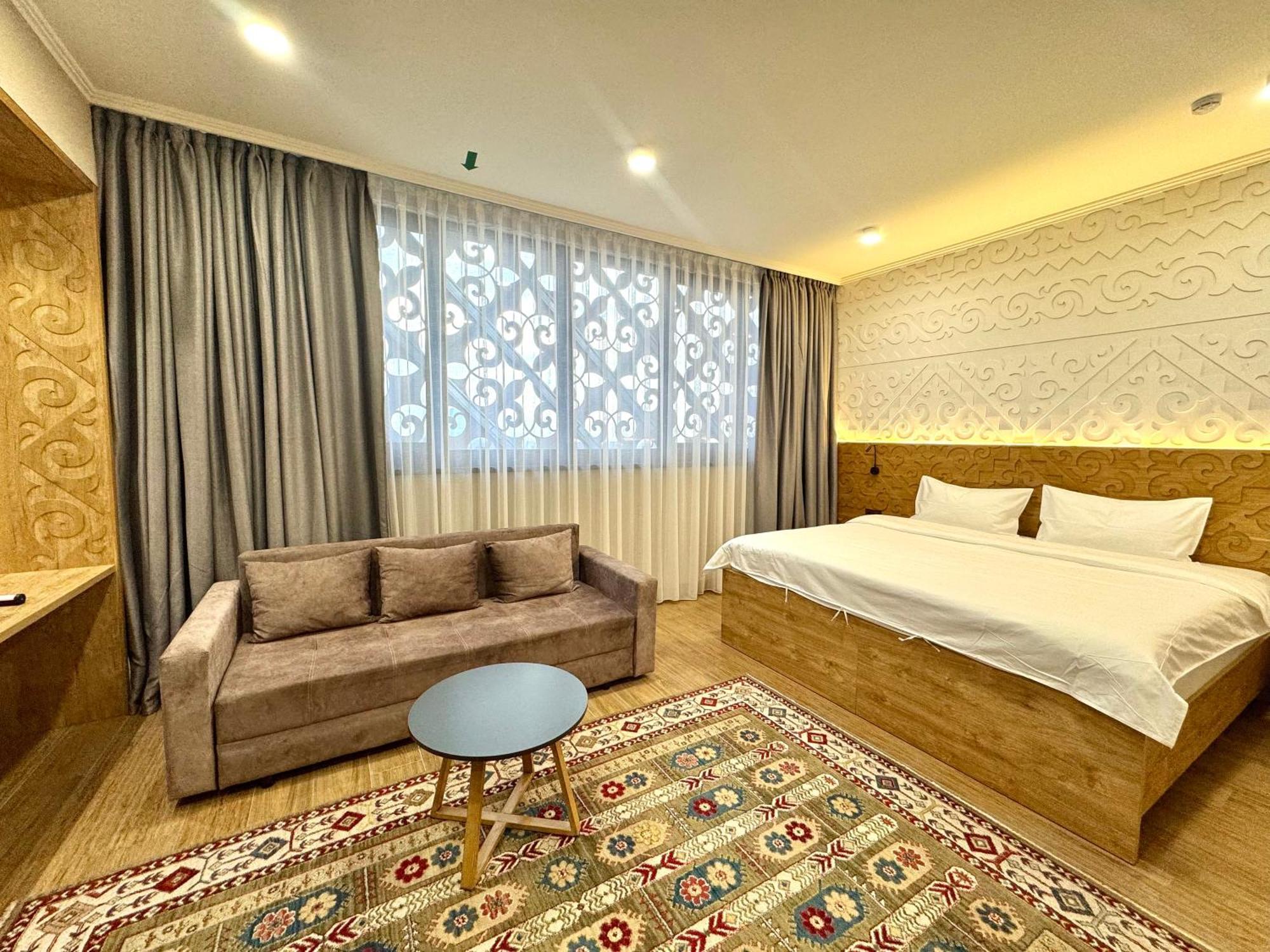 Dami Almaty Hotel ภายนอก รูปภาพ